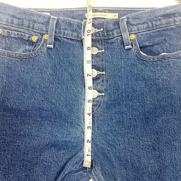 Levi’s Premium Wedgie Straight Jeans - Picture 9 of 11